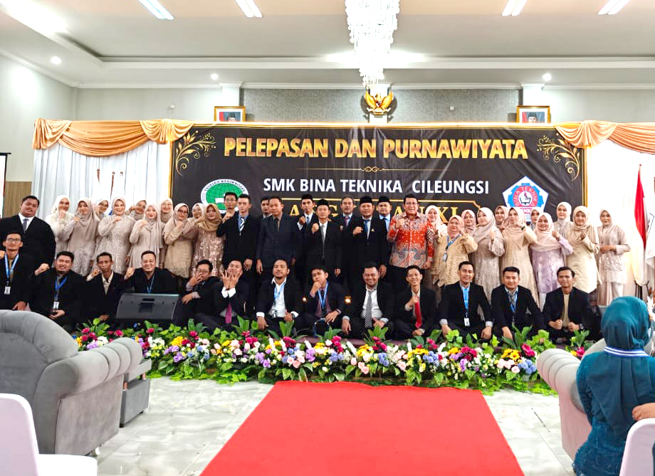 Menghadiri Undangan Pelepasan dan Purnawiyata  SMK Bina Teknika Cileungsi di Gedung Damar Permata